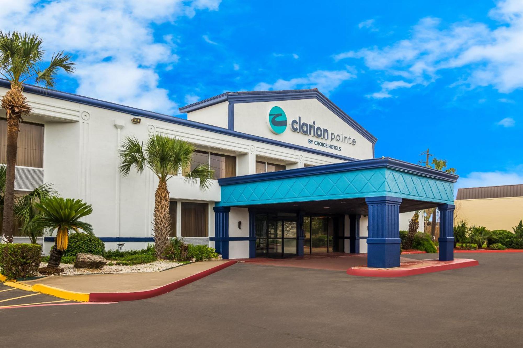 Clarion Pointe Lake Jackson - Clute Exterior photo